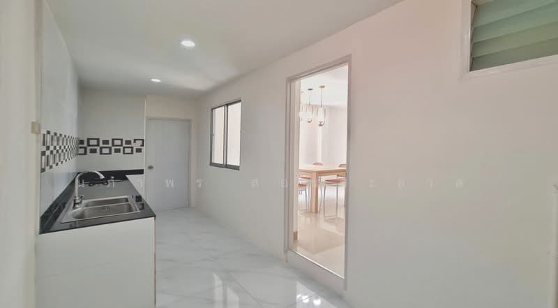 Moobaan Siwarat 9 Bangbuathong, Nonthaburi, Bang Bua Thong, Bang Bua Thong, Nonthaburi, 4 Bedrooms, 180 sqm, Townhouse For Sale, by นภาพร สอนสะอาด, 500165864 - DDproperty.com