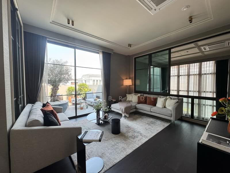 CONNOISSEUR Phatthanakan, Bangkok, Soi Phatthanakan 32, Suan Luang, Suan Luang, Bangkok, 5 Bedrooms, 952 sqm, Single Detached House For Sale, by Merri Bradley, 500165875 - DDproperty.com