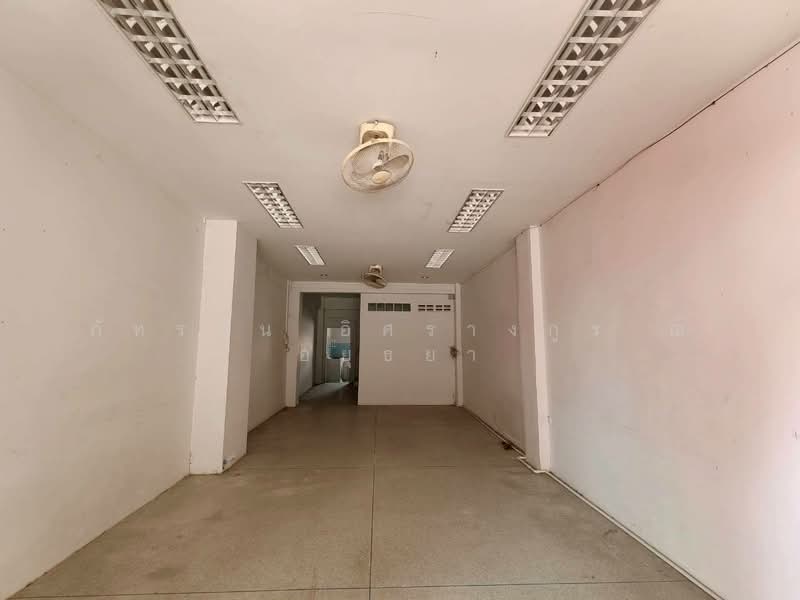 อาคารพาณิชย์ 3.5 ชั้น ถนนมิตรภาพ ตำบลสุรนารี อำเภอเมืองนครราชสีมา จังหวัดนครราชสีมา, นครราชสีมา, สุรนารี, เมืองนครราชสีมา, นครราชสีมา, 264 ตร.ม., ตึกแถว-อาคารพาณิชย์ ขาย, โดย ภัทรนัน อิศรางกูร ณ อยุธยา, 500165890 - DDproperty.com