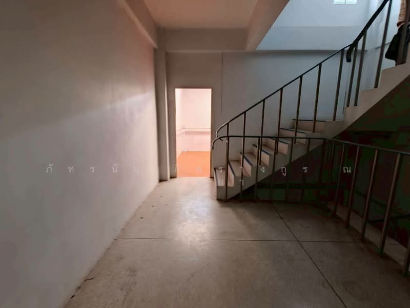 อาคารพาณิชย์ 3.5 ชั้น ถนนมิตรภาพ ตำบลสุรนารี อำเภอเมืองนครราชสีมา จังหวัดนครราชสีมา, นครราชสีมา, สุรนารี, เมืองนครราชสีมา, นครราชสีมา, 264 ตร.ม., ตึกแถว-อาคารพาณิชย์ ขาย, โดย ภัทรนัน อิศรางกูร ณ อยุธยา, 500165890 - DDproperty.com