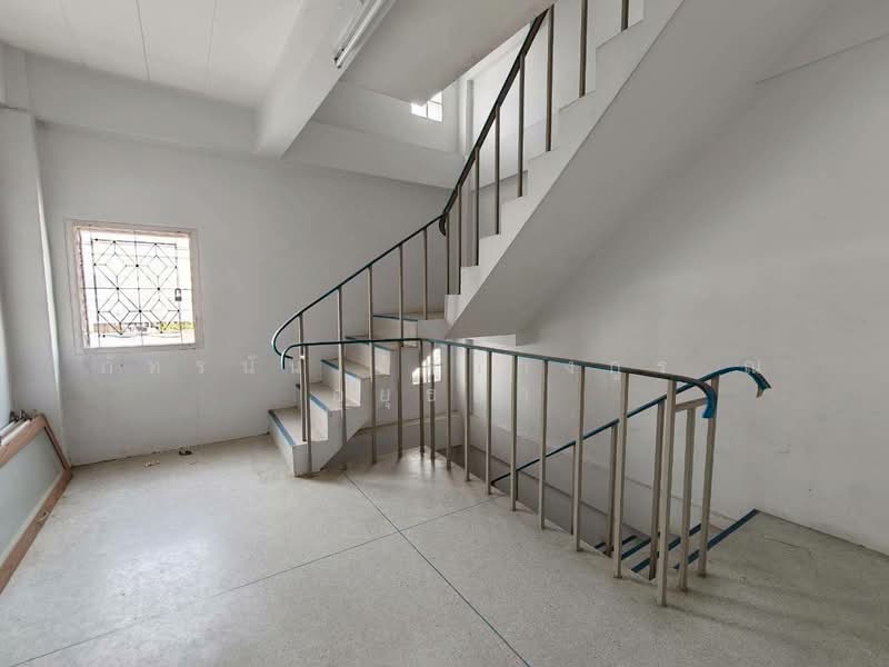 อาคารพาณิชย์ 3.5 ชั้น ถนนมิตรภาพ ตำบลสุรนารี อำเภอเมืองนครราชสีมา จังหวัดนครราชสีมา, Nakhon Ratchasima, Suranari, Muang Nakhon Ratchasima, Nakhon Ratchasima, , 264 sqm, Shophouse For Sale, by ภัทรนัน อิศรางกูร ณ อยุธยา, 500165890 - DDproperty.com