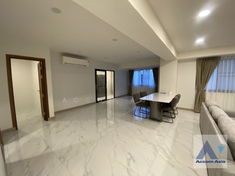 Royal Castle Sukhumvit : รอยัล คาสเซอร์ สุขุมวิท, กรุงเทพ, 30 ซอยสุขุมวิท 39, คลองเตยเหนือ, วัฒนา, กรุงเทพ, 160 ตร.ม., คอนโด ให้เช่า, โดย Accom Asia, 500165909 - DDproperty.com