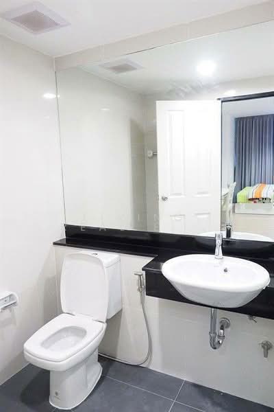 Chateau In Town Ratchada 10, Bangkok, - Soi Ratchadapisek 10 intersection 7 Ratchadapisek Road, Huai Khwang, Huai Khwang, Bangkok, 1 Bedroom, 35 sqm, Condo For Sale, by Living Real Estates, 500165917 - DDproperty.com