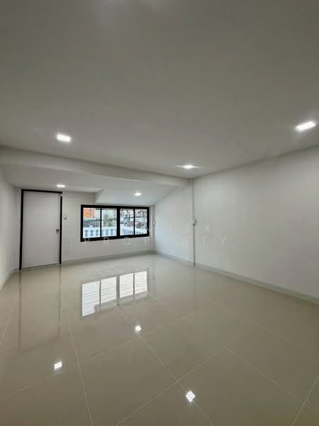 Saithongniwet Soi Tiwanon 45 : หมู่บ้านทรายทองนิเวศน์ ซอยติวานนท์ 45, นนทบุรี, ซอยติวานนท์ 45 ถนนติวานนท์, ท่าทราย, เมืองนนทบุรี, นนทบุรี, 136 ตร.ม., ทาวน์เฮ้าส์ ขาย, โดย Connex Property, 500165924 - DDproperty.com