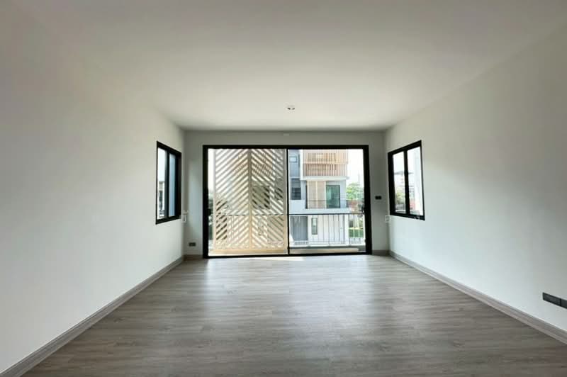 THE TRIPLE Sukhumvit 113, Samut Prakan, 1188 Sukhumvit 113, Samrong Nua, Muang Samut Prakarn, Samut Prakan, 3 Bedrooms, 240 sqm, Townhouse For Sale, by สง่าชัย ไทรทองคำ, 500165938 - DDproperty.com