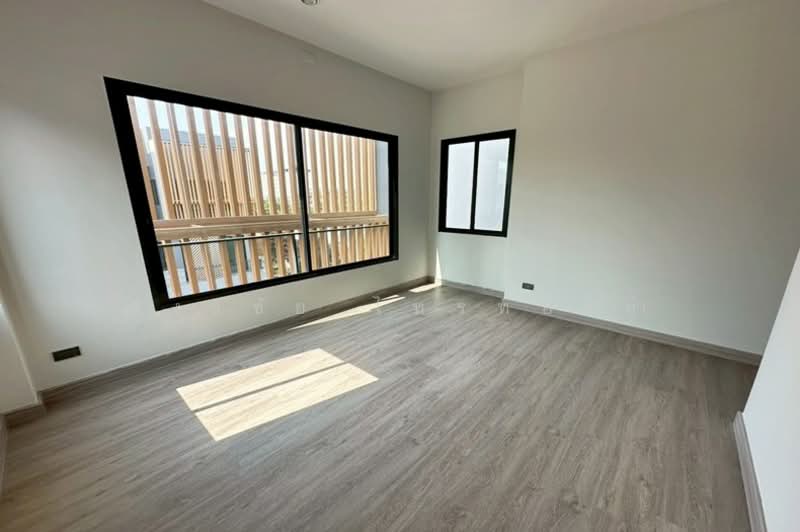 THE TRIPLE Sukhumvit 113, Samut Prakan, 1188 Sukhumvit 113, Samrong Nua, Muang Samut Prakarn, Samut Prakan, 3 Bedrooms, 240 sqm, Townhouse For Sale, by สง่าชัย ไทรทองคำ, 500165938 - DDproperty.com