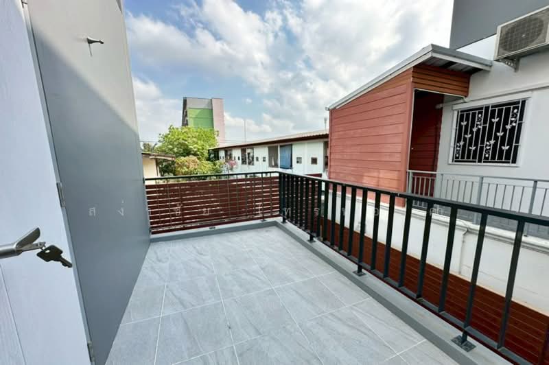 THE TRIPLE Sukhumvit 113 : เดอะ ทริปเปิ้ล สุขุมวิท 113, สมุทรปราการ, 1188 Sukhumvit 113, สำโรงเหนือ, เมืองสมุทรปราการ, สมุทรปราการ, 240 ตร.ม., ทาวน์เฮ้าส์ ขาย, โดย สง่าชัย ไทรทองคำ, 500165938 - DDproperty.com