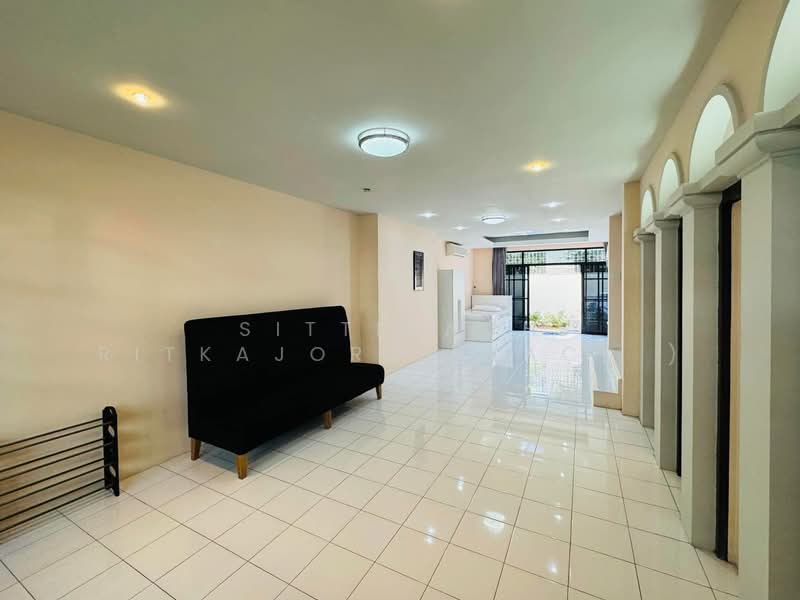 Moo Baan Chicha Castle : หมู่บ้านชิชา คาสเซิล, กรุงเทพ, สุขุทวิท 31, คลองเตยเหนือ, วัฒนา, กรุงเทพ, 350 ตร.ม., ทาวน์เฮ้าส์ ให้เช่า, โดย Sittidach Ritkajorn (Jack ), 500165940 - DDproperty.com