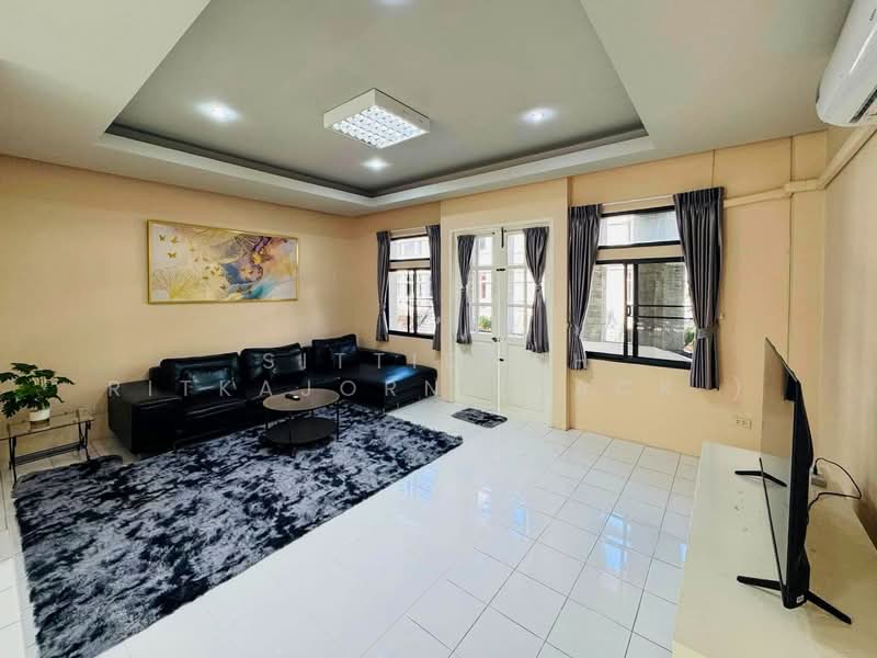 Moo Baan Chicha Castle, Bangkok, Sukhumvit 31, Khlongtoei Nua, Watthana, Bangkok, 4 Bedrooms, 350 sqm, Townhouse For Rent, by Sittidach Ritkajorn (Jack ), 500165940 - DDproperty.com