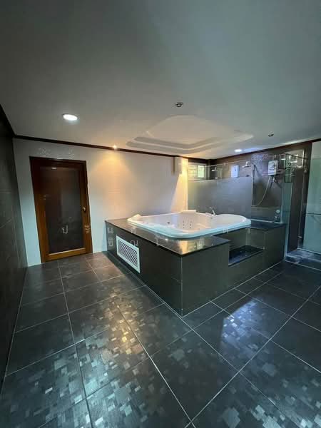 Townhome Lad Pla Khao, Bangkok, Anusaowari, Bang Khen, Bangkok, 8 Bedrooms, 496 sqm, Townhouse For Rent, by ปรินทร์ญาดา ชิณโชติ, 500165947 - DDproperty.com