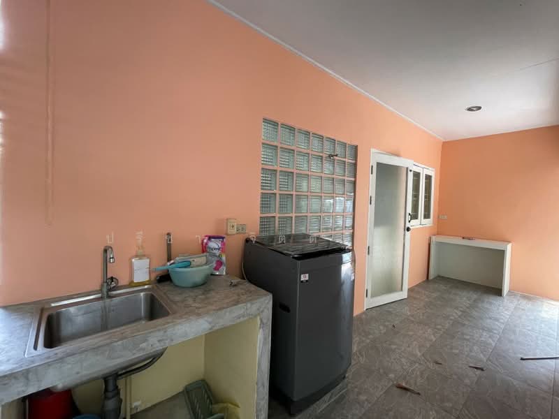 บ้านเดี่ยวพร้อมสวน 3 ห้องนอน Pet-Friendly ไม่ไกลจาก BTS Thong Lo, กรุงเทพ, Sukhumvit, คลองเตย, คลองเตย, กรุงเทพ, 160 ตร.ม., บ้านเดี่ยว ให้เช่า, โดย ปรีชา จิตต์สมนึก, 500165962 - DDproperty.com