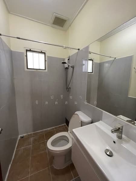 บ้านเดี่ยวพร้อมสวน 3 ห้องนอน Pet-Friendly ไม่ไกลจาก BTS Thong Lo, กรุงเทพ, Sukhumvit, คลองเตย, คลองเตย, กรุงเทพ, 160 ตร.ม., บ้านเดี่ยว ให้เช่า, โดย ปรีชา จิตต์สมนึก, 500165962 - DDproperty.com