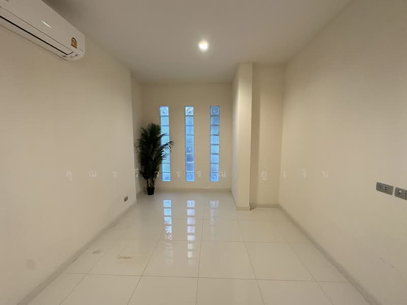 Perfect Place Ramkhamhaeng 164, Bangkok, Soi Ramkhamhaeng 164, Saphan Sung, Saphan Sung, Bangkok, 4 Bedrooms, 260 sqm, Single Detached House For Rent, by คุณรวีวรรณ อู่เงิน, 500165973 - DDproperty.com