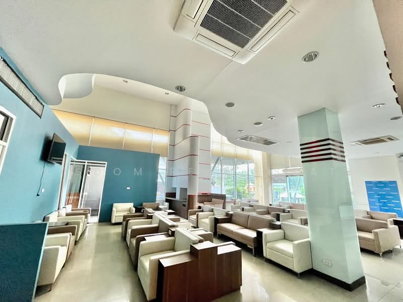 Office building for sale, suitable for a clinic or hospital, near Ratchayothin Intersection, Bangkok, Lat Yao, Chatuchak, Bangkok, , 3,000 sqm, Office Space For Sale, by Wisdom Real Estate, 500165992 - DDproperty.com