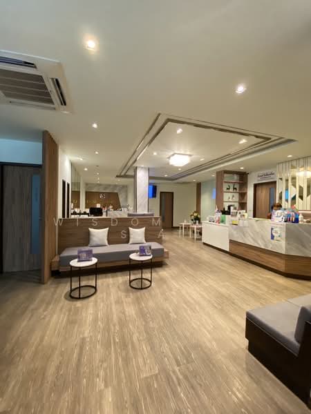 Office building for sale, suitable for a clinic or hospital, near Ratchayothin Intersection, Bangkok, Lat Yao, Chatuchak, Bangkok, , 3,000 sqm, Office Space For Sale, by Wisdom Real Estate, 500165992 - DDproperty.com