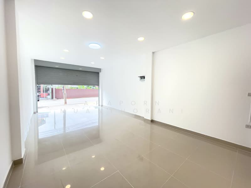 ขายอาคารพาณิชย์ 3 ชั้น หลังกลาง ไร่ขิง 26 ขายถูกที่สุดในย่านนี้ ทำโฮมออฟฟิศหรือค้าขายก็ปัง สภาพดีพ, นครปฐม, ไร่ขิง, สามพราน, นครปฐม, 144 ตร.ม., ตึกแถว-อาคารพาณิชย์ ขาย, โดย Apaporn Muanthorani, 500166002 - DDproperty.com