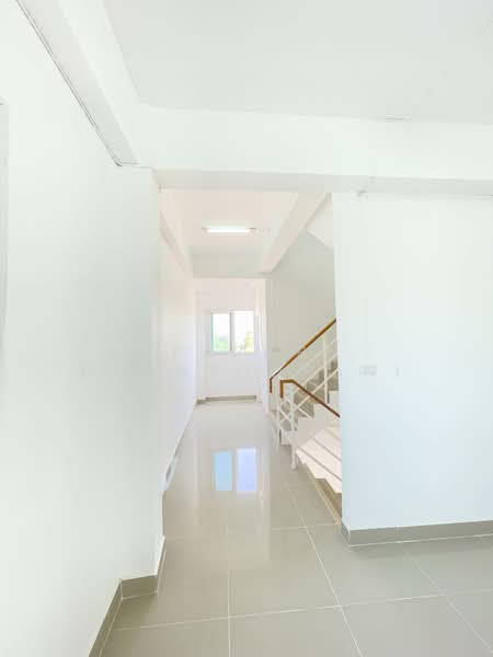 ขายอาคารพาณิชย์ 3 ชั้น หลังกลาง ไร่ขิง 26 ขายถูกที่สุดในย่านนี้ ทำโฮมออฟฟิศหรือค้าขายก็ปัง สภาพดีพ, Nakhon Pathom, Rai Khing, Sam Phran, Nakhon Pathom, , 144 sqm, Shophouse For Sale, by Apaporn Muanthorani, 500166002 - DDproperty.com