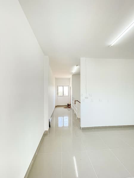 ขายอาคารพาณิชย์ 3 ชั้น หลังกลาง ไร่ขิง 26 ขายถูกที่สุดในย่านนี้ ทำโฮมออฟฟิศหรือค้าขายก็ปัง สภาพดีพ, นครปฐม, ไร่ขิง, สามพราน, นครปฐม, 144 ตร.ม., ตึกแถว-อาคารพาณิชย์ ขาย, โดย Apaporn Muanthorani, 500166002 - DDproperty.com