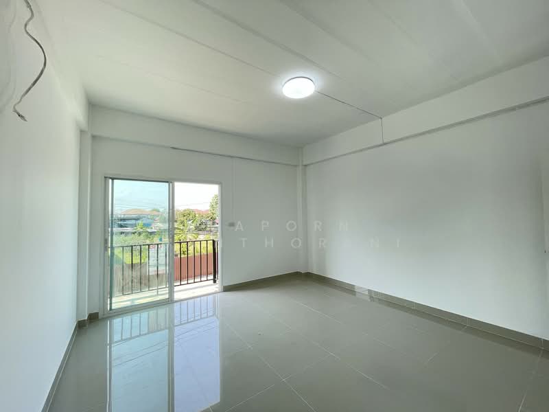 ขายตึกพาณิชย์ 3 ชั้น ซอย ไร่ขิง 26 หลังกลาง รีโนเวทใหม่ทั้งหลังราคาถูกสุดๆ, นครปฐม, ไร่ขิง, สามพราน, นครปฐม, 144 ตร.ม., ตึกแถว-อาคารพาณิชย์ ขาย, โดย Apaporn Muanthorani, 500166002 - DDproperty.com