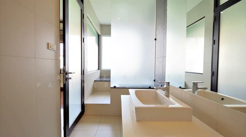 Baan Klang Krung Grande Vienna Rama 3, Bangkok, Rama 3 Road, Bang Pong Pang, Yan Nawa, Bangkok, 3 Bedrooms, 340 sqm, Townhouse For Sale, by Acute Realty Partner Co.,Ltd., 500166009 - DDproperty.com