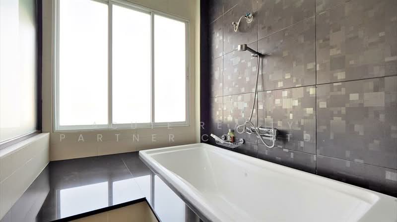 Baan Klang Krung Grande Vienna Rama 3, Bangkok, Rama 3 Road, Bang Pong Pang, Yan Nawa, Bangkok, 3 Bedrooms, 340 sqm, Townhouse For Sale, by Acute Realty Partner Co.,Ltd., 500166009 - DDproperty.com