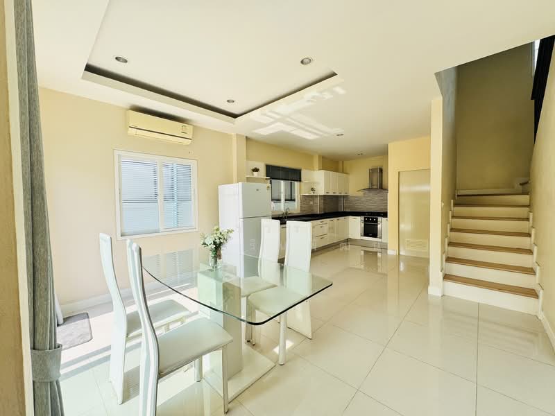 Pattalet, Chon Buri (Pattaya), Bang Lamung, Bang Lamung (Pattaya), Chon Buri (Pattaya), 3 Bedrooms, 200 sqm, Single Detached House For Rent, by ภัครวรรณ์ วุฒิศรินพัฒน์, 500166011 - DDproperty.com