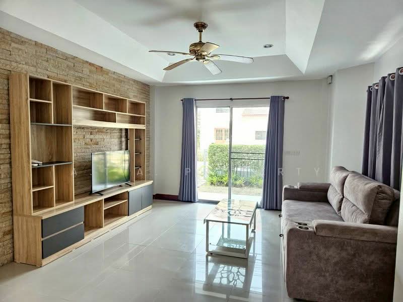 หมู่บ้านศรีนครินทร์ ศรีราชา, Chon Buri (Pattaya), Surasak, Si Racha, Chon Buri (Pattaya), 3 Bedrooms, 200 sqm, Single Detached House For Sale, by A.T.A. Property, 500166014 - DDproperty.com