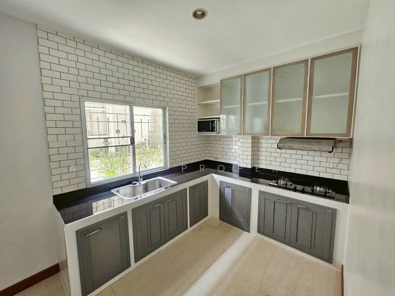 หมู่บ้านศรีนครินทร์ ศรีราชา, Chon Buri (Pattaya), Surasak, Si Racha, Chon Buri (Pattaya), 3 Bedrooms, 200 sqm, Single Detached House For Sale, by A.T.A. Property, 500166014 - DDproperty.com