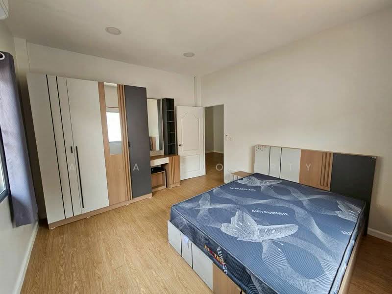 หมู่บ้านศรีนครินทร์ ศรีราชา, ชลบุรี, ถนนไร่กล้วย, สุรศักดิ์, ศรีราชา, ชลบุรี, 200 ตร.ม., บ้านเดี่ยว ให้เช่า, โดย A.T.A. Property, 500166021 - DDproperty.com