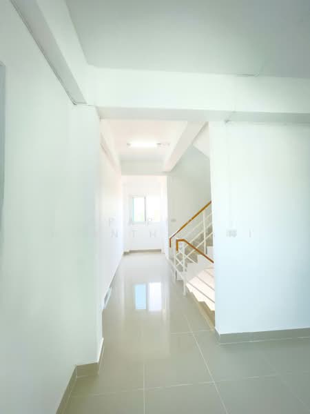 ขายอาคารพาณิชย์ 3 ชั้น หลังมุม ซอยไร่ขิง 26 ขายถูกที่สุดในย่านนี้ ทำโฮมออฟฟิศหรือค้าขายก็ปัง, นครปฐม, ไร่ขิง, สามพราน, นครปฐม, 144 ตร.ม., ตึกแถว-อาคารพาณิชย์ ขาย, โดย Apaporn Muanthorani, 500166022 - DDproperty.com