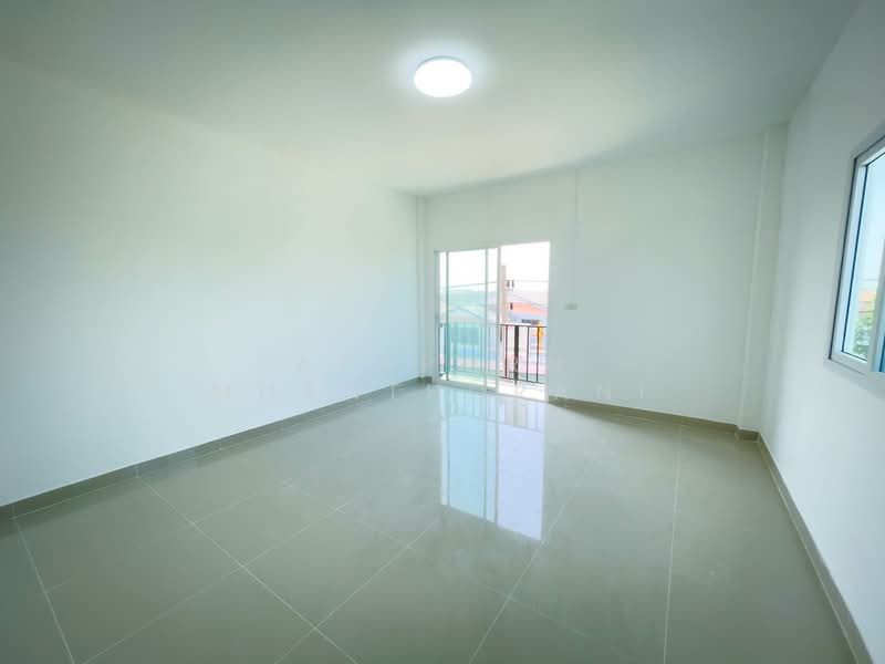 ขายอาคารพาณิชย์ 3 ชั้น หลังมุม ซอยไร่ขิง 26 ขายถูกที่สุดในย่านนี้ ทำโฮมออฟฟิศหรือค้าขายก็ปัง, Nakhon Pathom, Rai Khing, Sam Phran, Nakhon Pathom, , 144 sqm, Shophouse For Sale, by Apaporn Muanthorani, 500166022 - DDproperty.com