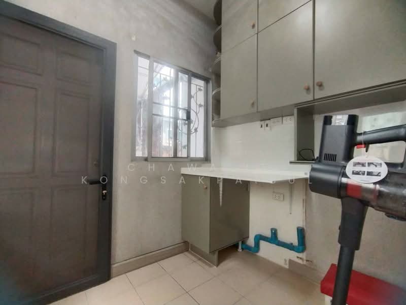 For sale: Corner detached house at The Northern Prime Rangsit, with a solar cell system., Pathum Thani, พหลโยธิน, Khlong Nung, Khlong Luang, Pathum Thani, 4 Bedrooms, 200 sqm, Single Detached House For Sale, by CHAWALIT KONGSAKPAIBUL, 500166030 - DDproperty.com