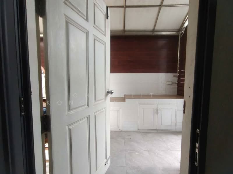 For sale: Corner detached house at The Northern Prime Rangsit, with a solar cell system., Pathum Thani, พหลโยธิน, Khlong Nung, Khlong Luang, Pathum Thani, 4 Bedrooms, 200 sqm, Single Detached House For Sale, by CHAWALIT KONGSAKPAIBUL, 500166030 - DDproperty.com