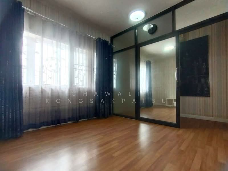 For sale: Corner detached house at The Northern Prime Rangsit, with a solar cell system., Pathum Thani, พหลโยธิน, Khlong Nung, Khlong Luang, Pathum Thani, 4 Bedrooms, 200 sqm, Single Detached House For Sale, by CHAWALIT KONGSAKPAIBUL, 500166030 - DDproperty.com