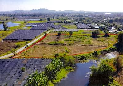 ขาย - ที่ดินทำเลทอง ใกล้ บขส.2 นครสวรรค์ และบึงเสนาท, นครสวรรค์