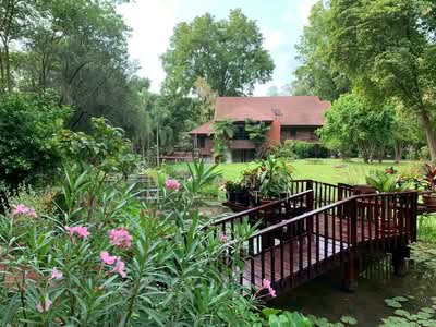 ขาย - ขายที่ดินพร้อมสิ่งปลูกสร้าง บ้านไม้สักพร้อมสวน 20 ไร่ 2 งาน 59 ตร.ว. ทิศใต้ติดเนินเขา ชะอม แก่งคอย, สระบุรี