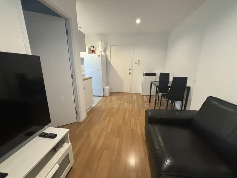 Lumpini Park Rama 9-Ratchada, Bangkok, 888 Chaturathit Road, Bang Kapi, Huai Khwang, Bangkok, 1 Bedroom, 30 sqm, Condo For Rent, by Living Real Estates, 500166102 - DDproperty.com