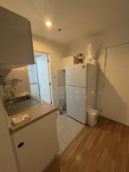 Lumpini Park Rama 9-Ratchada, Bangkok, 888 Chaturathit Road, Bang Kapi, Huai Khwang, Bangkok, 1 Bedroom, 30 sqm, Condo For Rent, by Living Real Estates, 500166102 - DDproperty.com