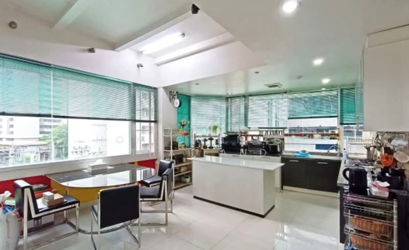 Premier Condominium : พรีเมียร์ คอนโดมิเนียม, กรุงเทพ, ถนนสุขุมวิท 24, คลองตัน, คลองเตย, กรุงเทพ, 410 ตร.ม., คอนโด ขาย, โดย HomeConnect Thailand, 500166138 - DDproperty.com