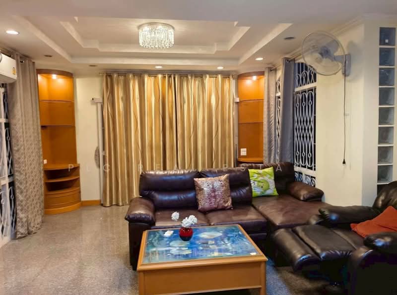4 Bedroom 2 Storey House for Rent Central Pattaya, Chon Buri (Pattaya), Bang Lamung, Bang Lamung (Pattaya), Chon Buri (Pattaya), 4 Bedrooms, 280 sqm, Single Detached House For Rent, by PLC Real Estate, 500166230 - DDproperty.com