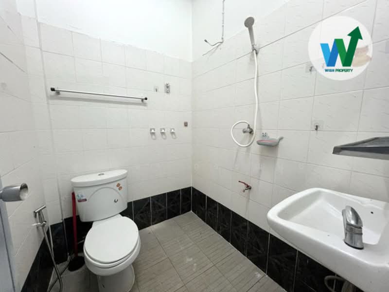 ขายทาวน์เฮาส์2ชั้น หมู่บ้านวังทองวิลเลจ2 ฟังก์ชั่นครบ 2 ห้องนอน 2 ห้องน้ำ พื้นที่ 18 ตร.วา, Bangkok, Khlong Chan, Bang Kapi, Bangkok, 2 Bedrooms, 150 sqm, Townhouse For Sale, by สุมนทา กรรณนุช, 500166271 - DDproperty.com