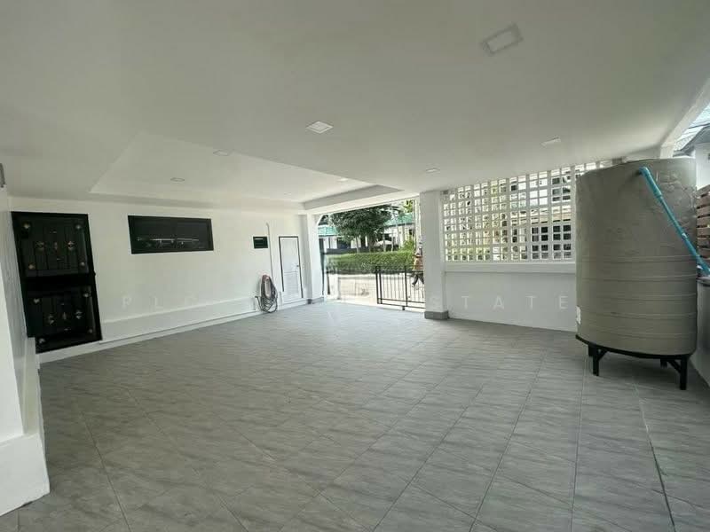 4 Bedroom House for Sale in Na Jomtien Pattaya, Chon Buri (Pattaya), Bang Lamung, Bang Lamung (Pattaya), Chon Buri (Pattaya), 4 Bedrooms, 320 sqm, Single Detached House For Sale, by PLC Real Estate, 500166283 - DDproperty.com