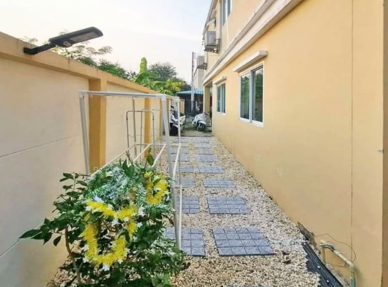 บ้านสวนเพราะรัก ชลบุรี, Chon Buri (Pattaya), Ban Suan, Muang Chon Buri, Chon Buri (Pattaya), 3 Bedrooms, 100 sqm, Townhouse For Sale, by The Best Property ปู, 500166310 - DDproperty.com