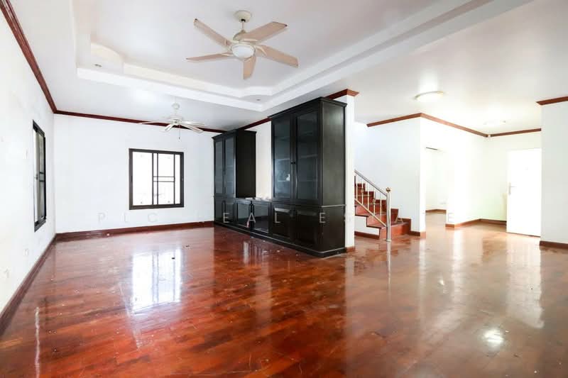 Large Single House for Sale Thappraya Pratumnak, Chon Buri (Pattaya), Bang Lamung, Bang Lamung (Pattaya), Chon Buri (Pattaya), 3 Bedrooms, 384 sqm, Single Detached House For Sale, by PLC Real Estate, 500166314 - DDproperty.com