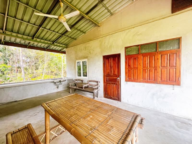 For Sale - บ้านเดี่ยวพร้อมที่ดินหนองฉาง อุทัยธานี, Uthai Thani