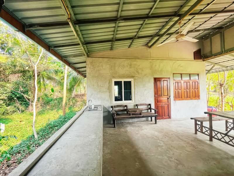 For Sale - บ้านเดี่ยวพร้อมที่ดินหนองฉาง อุทัยธานี, Uthai Thani