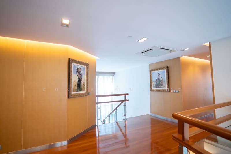 For Rent - Royal River Place, Bangkok