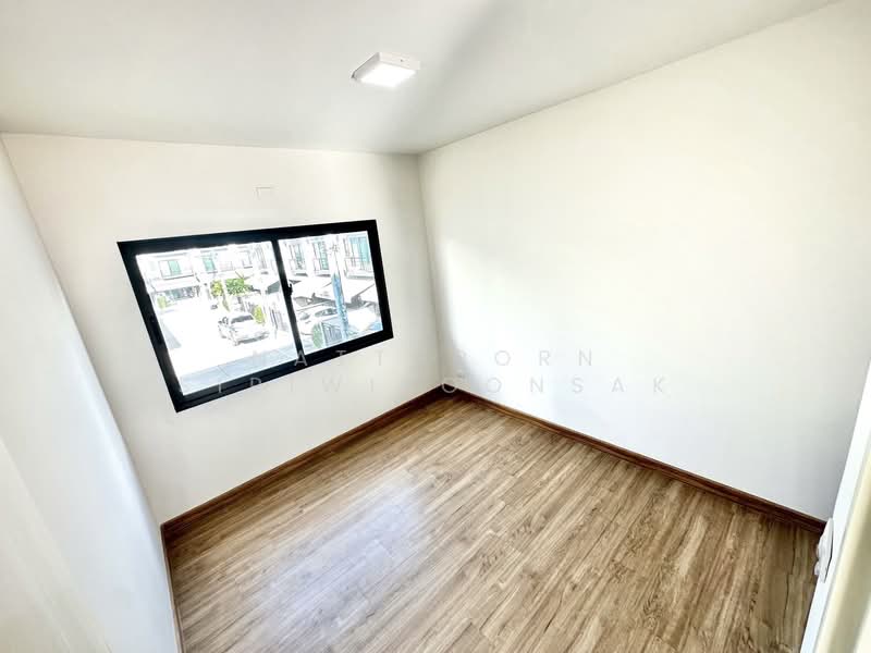 Baan Klang Muang Sukhumvit-Onnut, Bangkok, Soi On Nut 70/1, Prawet, Prawet, Bangkok, 3 Bedrooms, 135 sqm, Townhouse For Sale, by Natthporn Siriwiboonsak, 500166376 - DDproperty.com