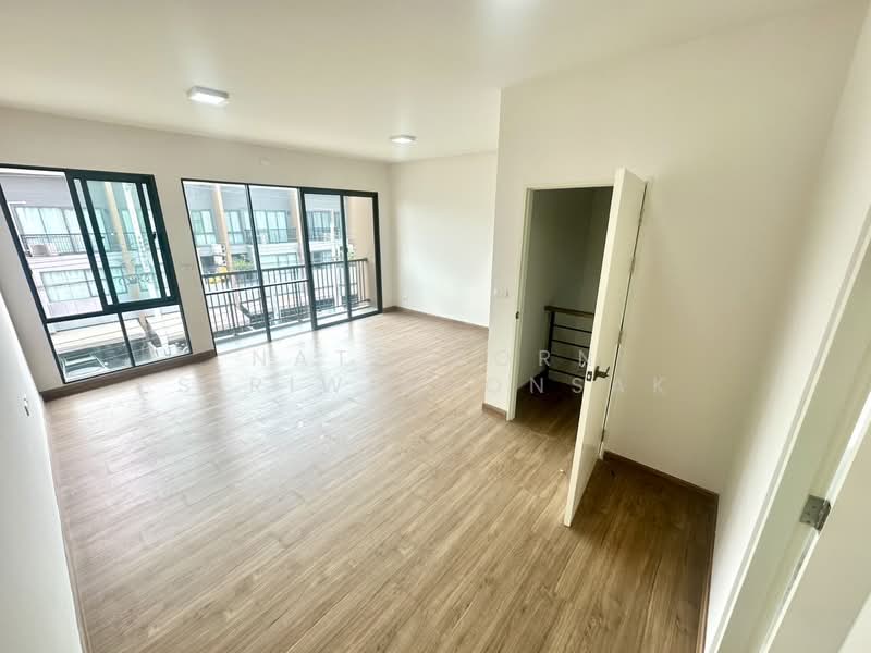 Baan Klang Muang Sukhumvit-Onnut : บ้านกลางเมือง สุขุมวิท อ่อนนุช, กรุงเทพ, Soi On Nut 70/1, ประเวศ, ประเวศ, กรุงเทพ, 135 ตร.ม., ทาวน์เฮ้าส์ ขาย, โดย Natthporn Siriwiboonsak, 500166376 - DDproperty.com