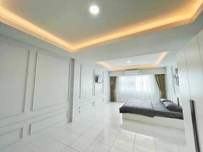 ทาวน์เฮ้าส์ให้เช่า – ใกล้เซ็นทรัลแอร์พอร์ต เพียง 5 นาที ค่าเช่า 20,000 บาท / เดือน No.1H422, เชียงใหม่, ช้างคลาน, เมืองเชียงใหม่, เชียงใหม่, 110 ตร.ม., ทาวน์เฮ้าส์ ให้เช่า, โดย Rutchaporn Tunsiri, 500166381 - DDproperty.com